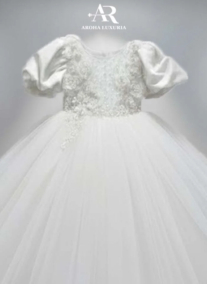 Front-White-Closeup-700x960