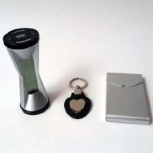 DESK SET WITH TABLE CLOCK, CARDHOLDER AND KEYCHAIN | Vorson Giveaways