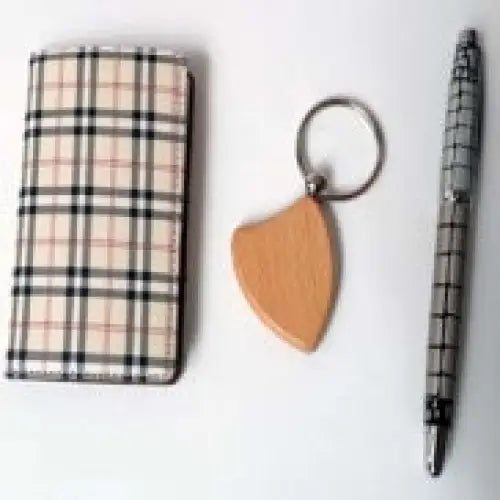 DESK SET WITH WOODEN KEYCHAIN , CARD HOLDER AND SILVER PEN | Vorson Giveaways